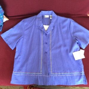 👚NWT Koret Adorable Top
